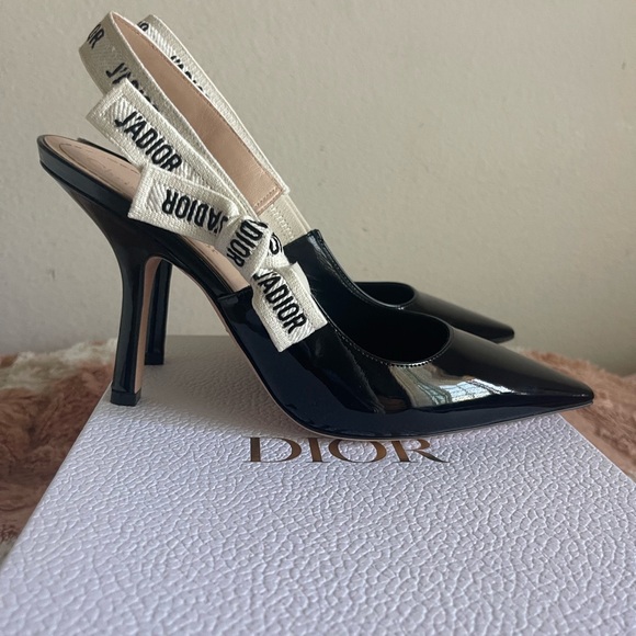 J'Adior Slingback Pump - Picture 6 of 10
